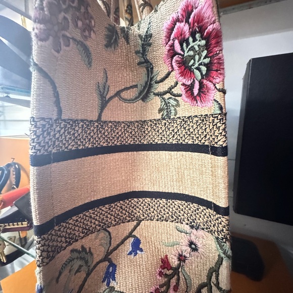 Dior Cream Floral Tote Bag with Bamboo Handle - Picture 9 of 12